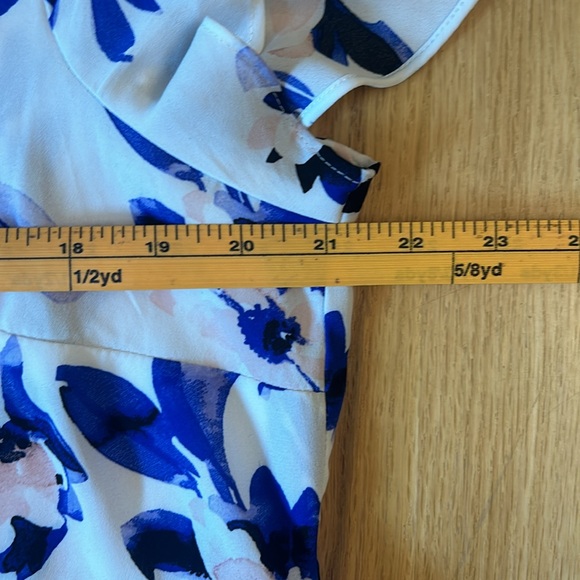 Torrid Georgette Peplum Blouse V Neck Flutter Sleeves Ivory & Blue Women Size 1X - Picture 4 of 12